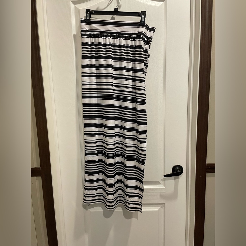 New with Tags- Sz Med-Maxi Skirt from Maurice’s